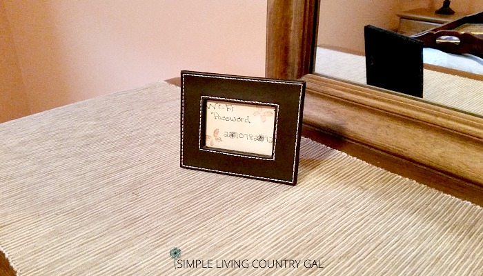 For a stress-free Thanksgiving, welcome your guests warmly. Put your Wi-Fi password into a decorative frame.