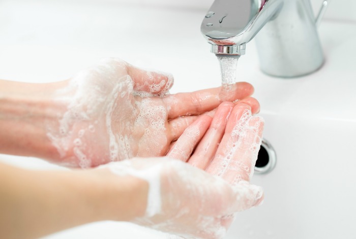 washing hands.How to keep a clean house in under 20 minutes a day.