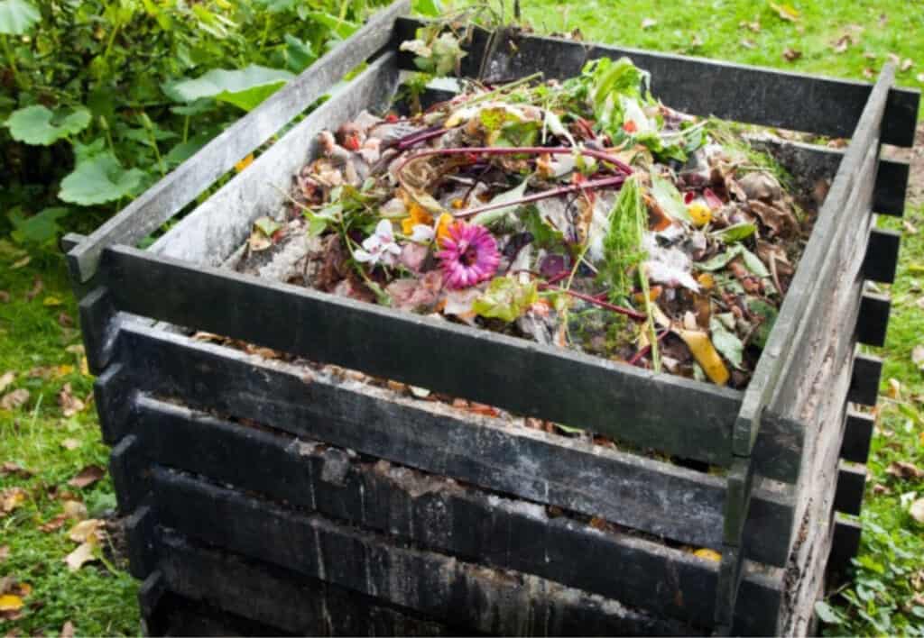 Compost bin in the garden made of 4 pallots 